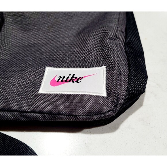 Nike Tech Slate 3 Pocket Zippered Crossbody/Shoulder Strap 9" Bag Unisex NWOT - Picture 6 of 12